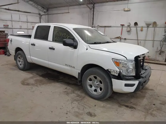 2021 Nissan Titan SV