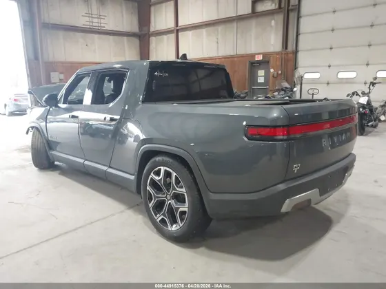 2025 Rivian R1T Adventure