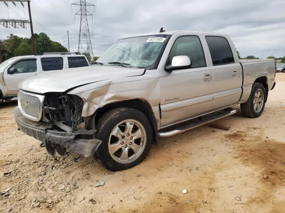 2006 GMC Sierra Denali K1500 DENALI