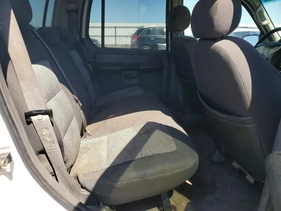 2004 Ford Explorer Sport Trac XLS