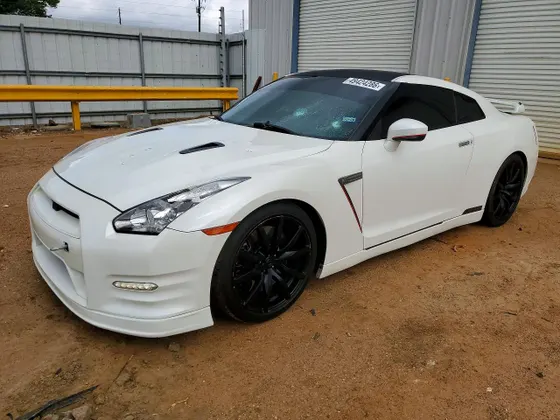 2014 Nissan GT-R Premium