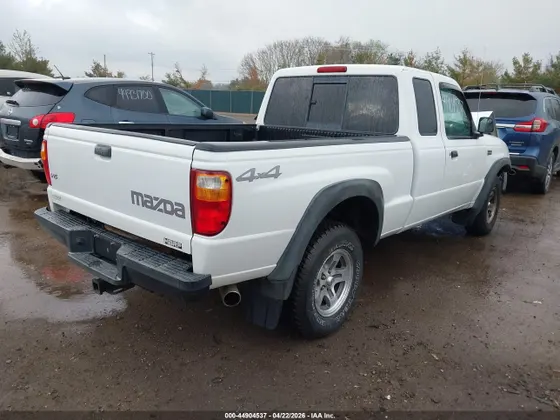 2004 Mazda B-Series 4WD Truck SE