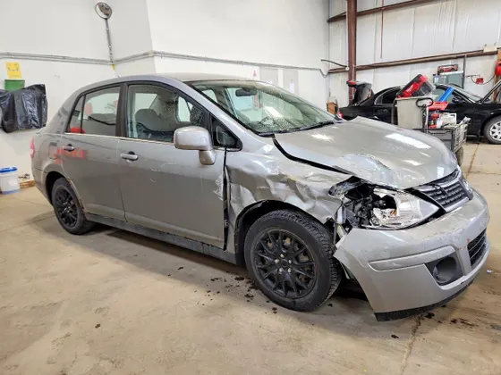 2008 Nissan Versa 1.8 S