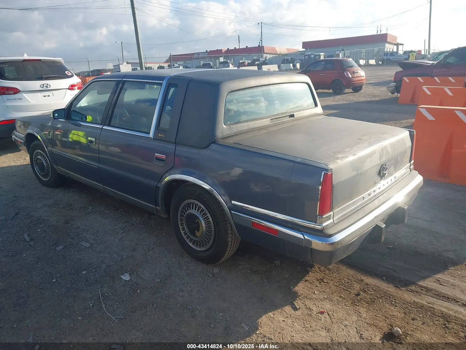 1991 Chrysler New Yorker FIFTH AVENUE