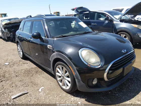 2016 MINI Cooper Clubman COOPER