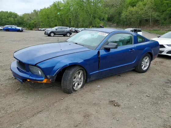 2008 Ford Mustang Deluxe