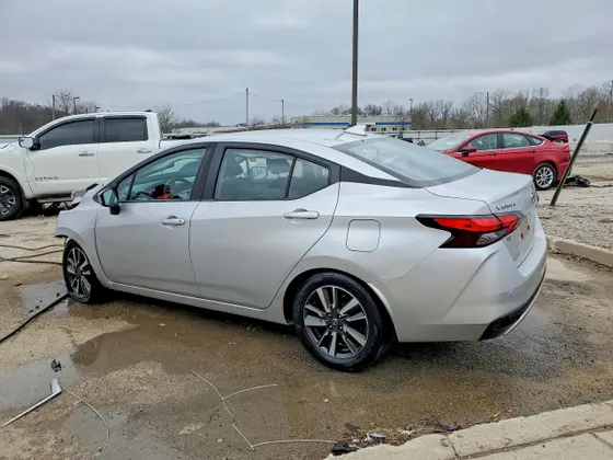 2021 Nissan Versa SV