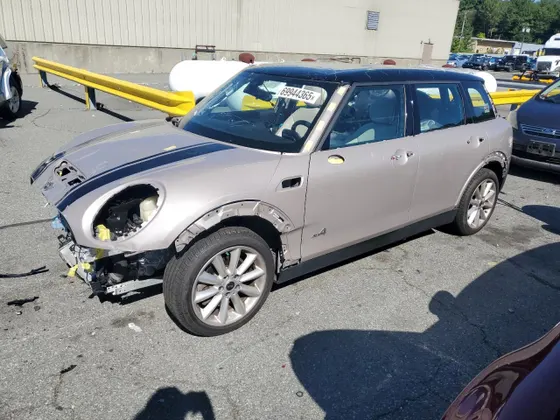 2022 MINI Clubman Cooper S