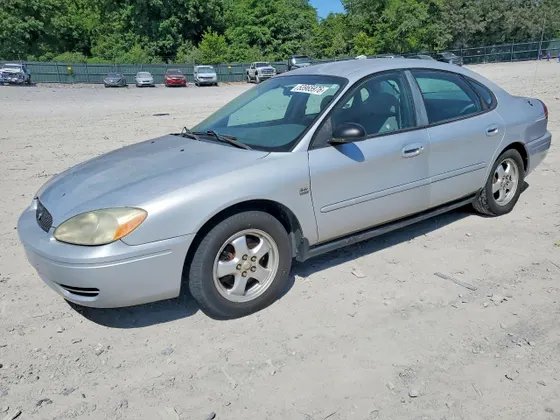 2004 Ford Taurus SES
