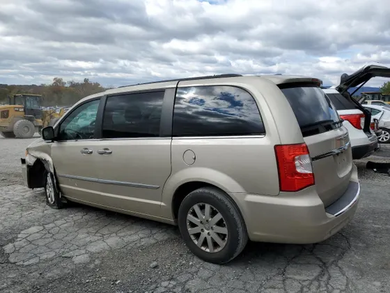 2012 Chrysler Town & Country Touring-L
