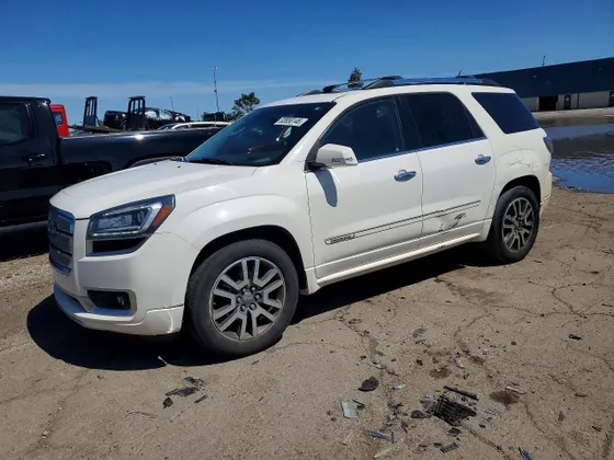 2014 GMC Acadia Denali
