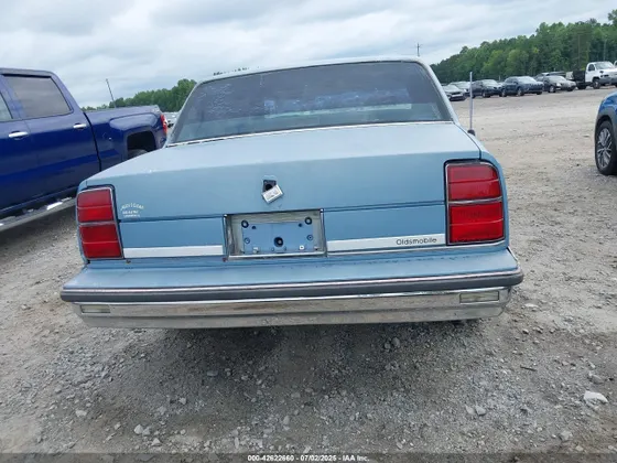 1989 Oldsmobile Delta 88 ROYALE