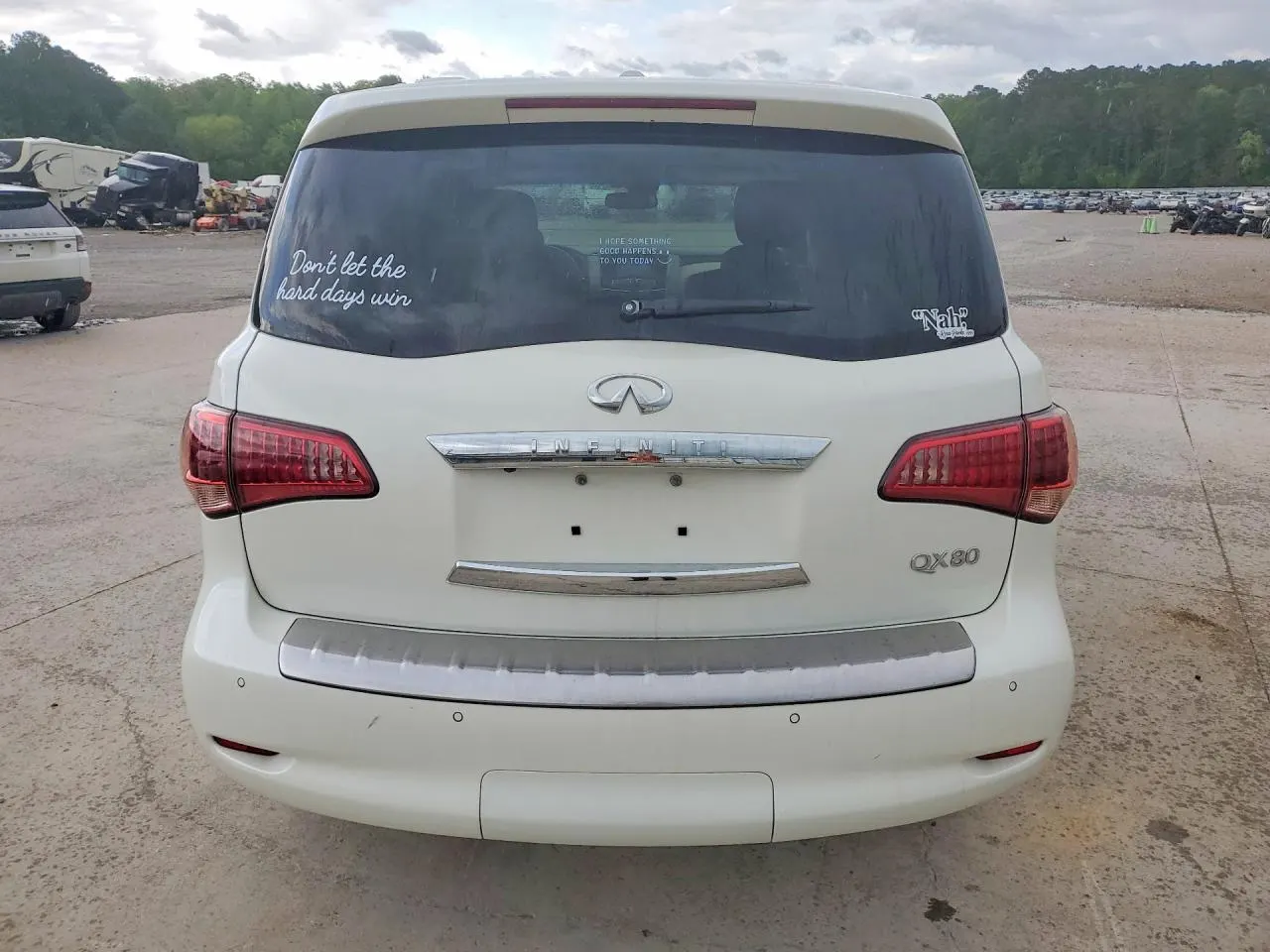 2017 INFINITI QX80
