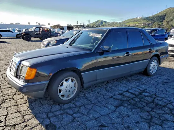 1993 Mercedes-Benz 400 Series 400E