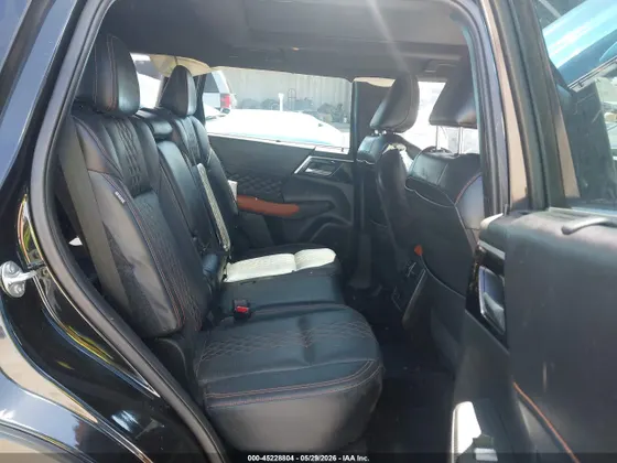2023 Mitsubishi Outlander PHEV SEL