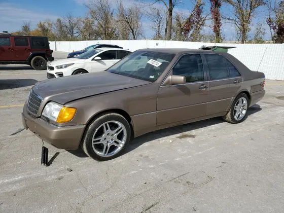 1992 Mercedes-Benz 400 SE