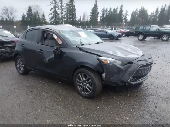 2020 Toyota Yaris Hatchback LE