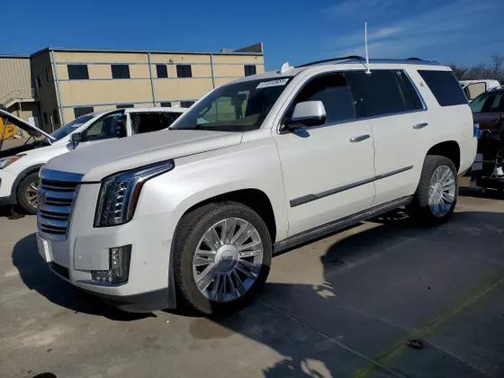 2020 Cadillac Escalade Platinum