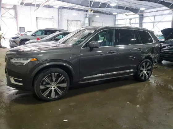 2023 Volvo XC90 Recharge Plug-In Hybrid Plus