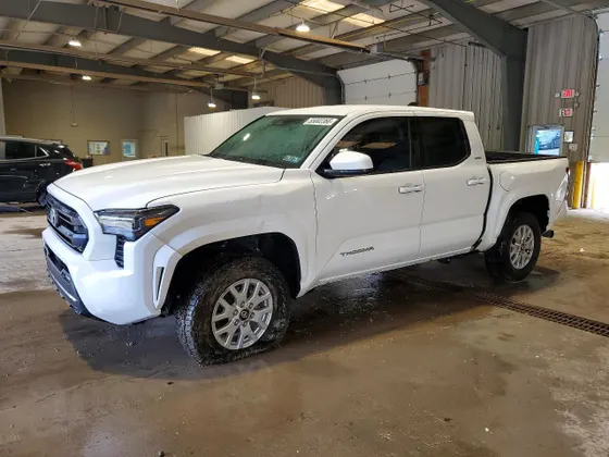 2024 Toyota Tacoma 4WD TRD Off Road