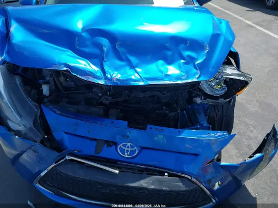 2020 Toyota Yaris Hatchback XLE