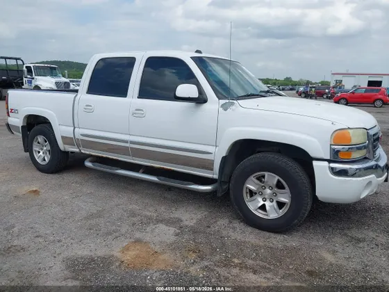 2004 GMC Sierra 1500 Crew Cab SLE