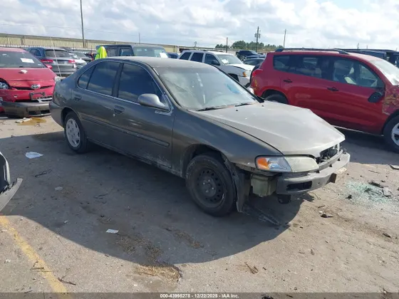 1999 Nissan Altima XE