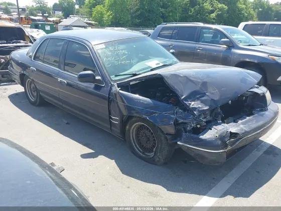 1999 Ford Crown Victoria