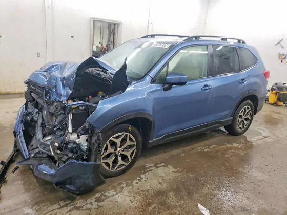 2024 Subaru Forester Premium