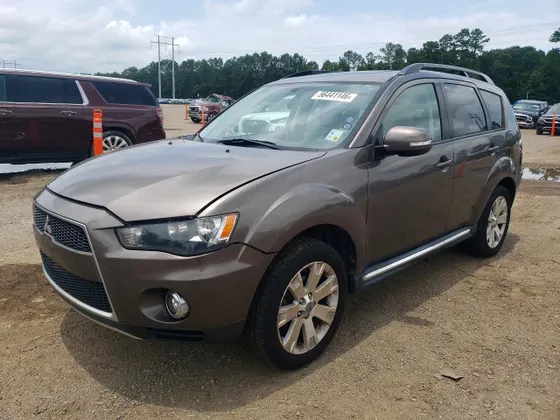 2013 Mitsubishi Outlander SE