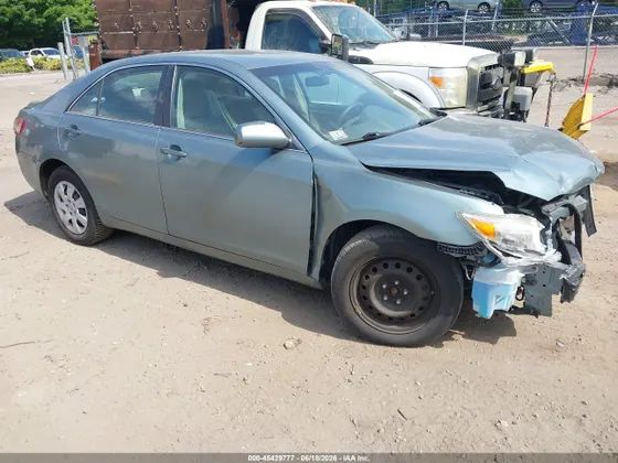 2011 Toyota Camry LE