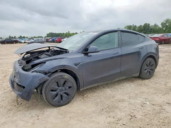 2025 Tesla Model Y Long Range