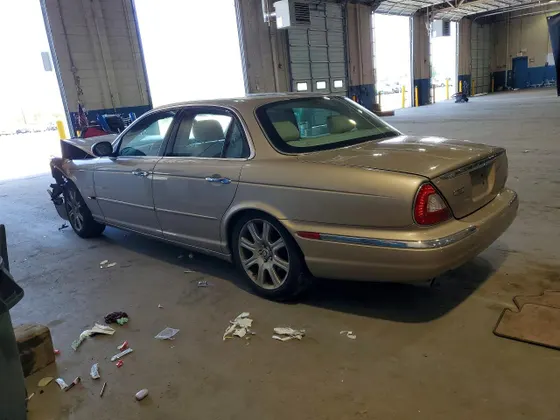 2004 Jaguar XJ XJ8