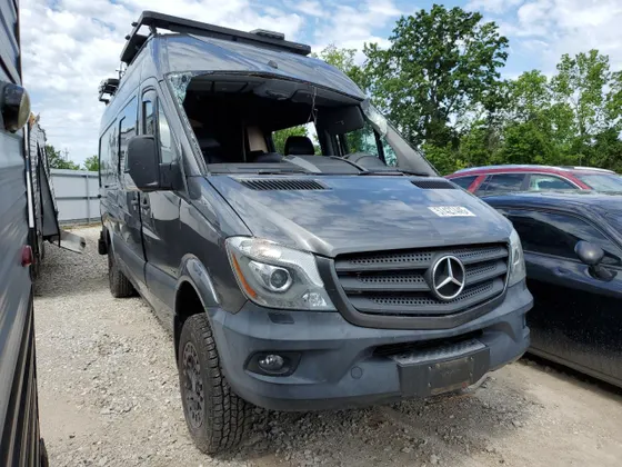 2016 Mercedes-Benz Sprinter Crew Vans 2500