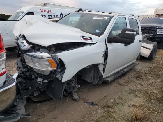 2024 Ram 3500 Chassis Cab SLT