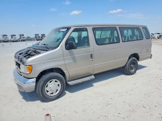 2001 Ford Econoline Wagon XL