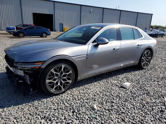 2025 Genesis G90 e-SC