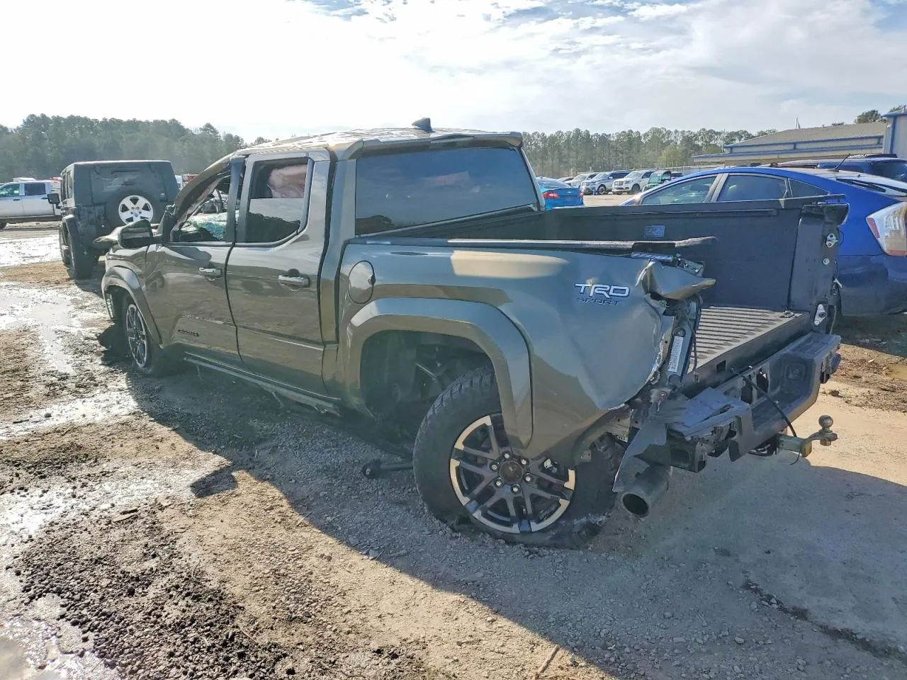 2025 Toyota Tacoma 4WD SR5
