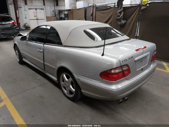 2003 Mercedes-Benz CLK-Class 4.3L
