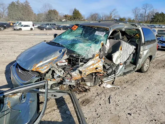 2004 Chrysler Town & Country Limited