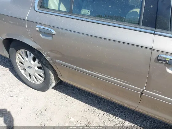 2003 Ford Crown Victoria LX