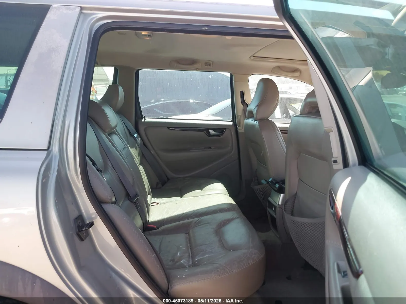 2004 Volvo V70 XC70