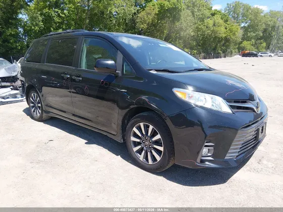 2019 Toyota Sienna XLE