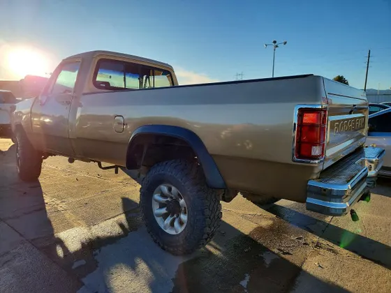 1992 Dodge D250 & W250 W-SERIES