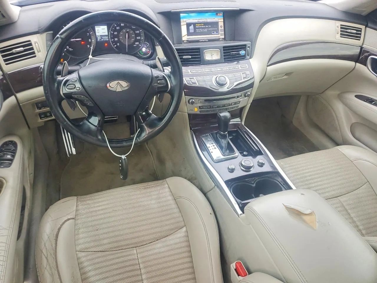 2011 INFINITI M56