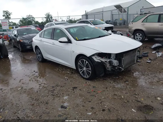 2018 Buick Regal Sportback Essence