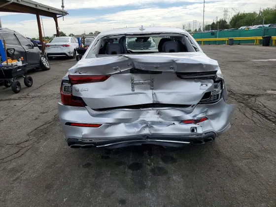 2022 Volvo S60 Recharge Plug-In Hybrid Inscription