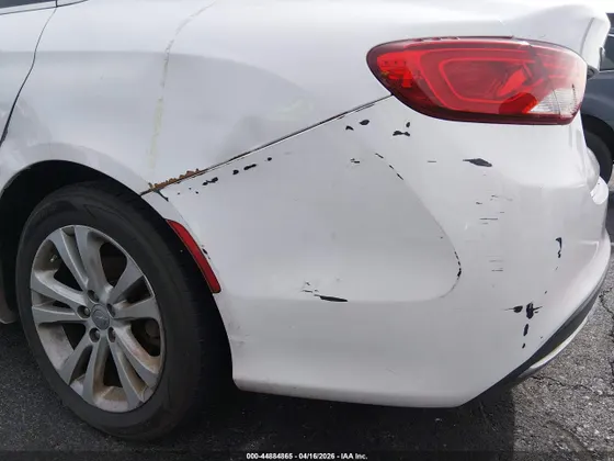 2015 Chrysler 200 Limited