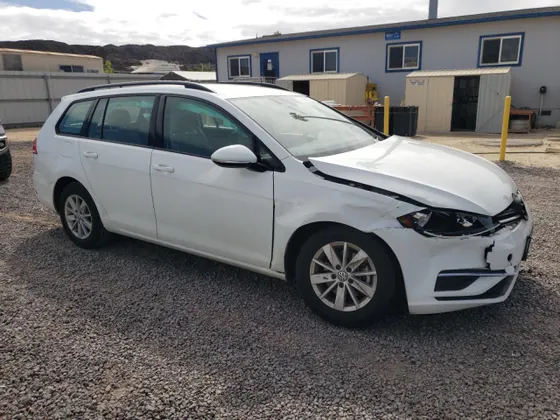 2019 Volkswagen Golf S