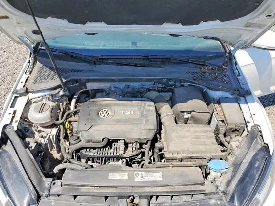 2017 Volkswagen Golf SportWagen S